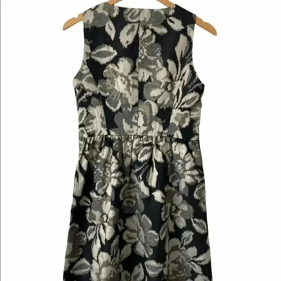 Tabitha Dresses & Skirts - Anthropologie Tabitha metallic floral holiday dress